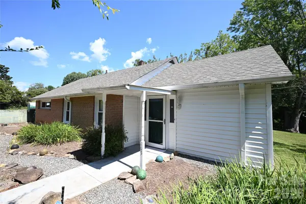 105 Owens AVE NE, Drexel, NC 28690