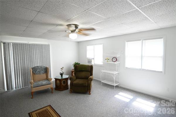 105 Owens AVE NE, Drexel, NC 28690