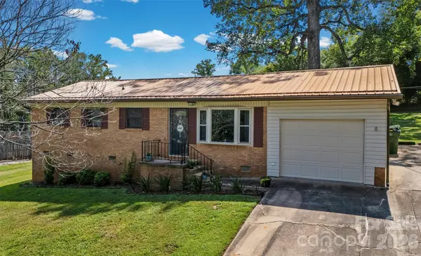 2435 Lewiston DR, Gastonia, NC 28054