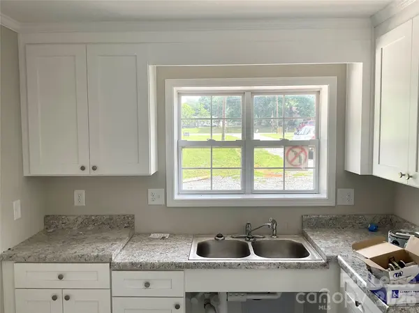 5479 W Nc 27 HWY, Vale, NC 28168