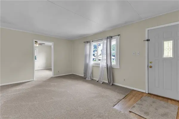 6609 King Hill AVE, St Joseph, MO 64504