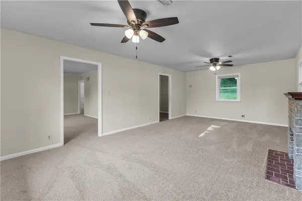 6609 King Hill AVE, St Joseph, MO 64504