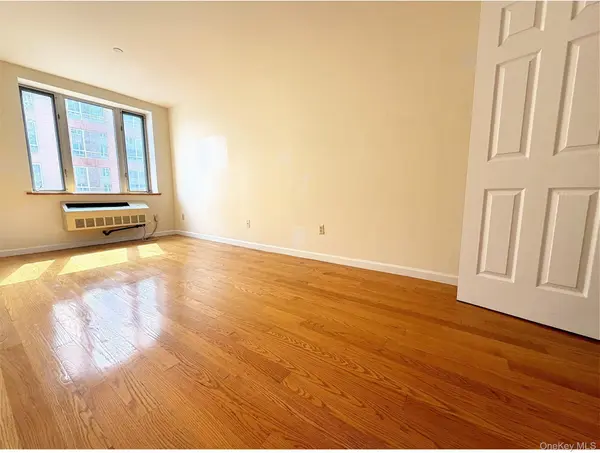 6314 Queens BLVD #3E, Woodside, NY 11377