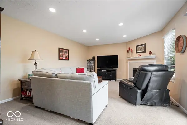10828 Sedgegrass DR, Indianapolis, IN 46235