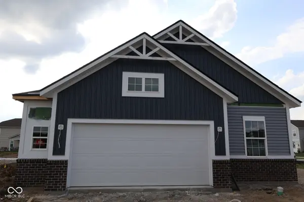 2237 Bear Oak RUN, Shelbyville, IN 46176