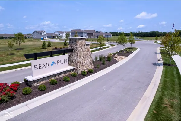 2237 Bear Oak RUN, Shelbyville, IN 46176