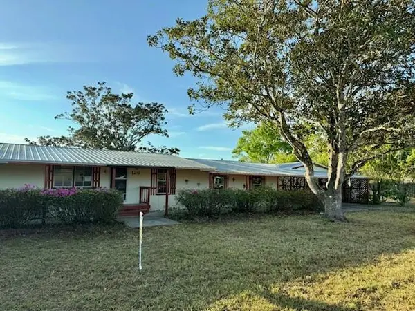 126 GEORGIA AVE, Crescent City, FL 32112