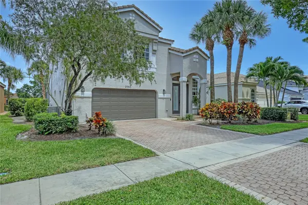 2063 RESTON CIR, Royal Palm Beach, FL 33411