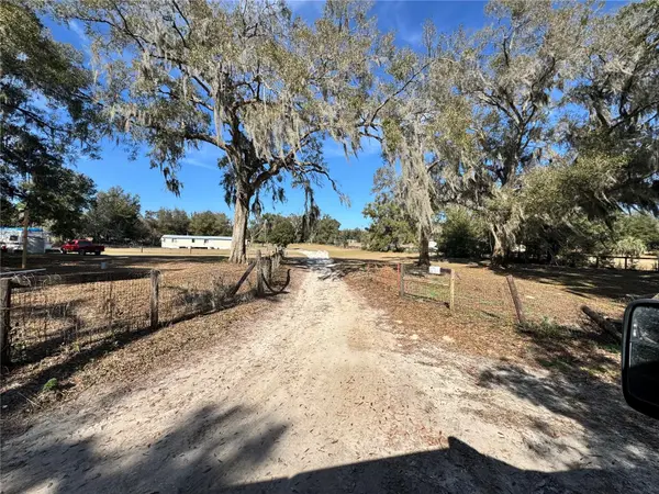 2469 NE 165TH ST,  Citra,  FL 32113