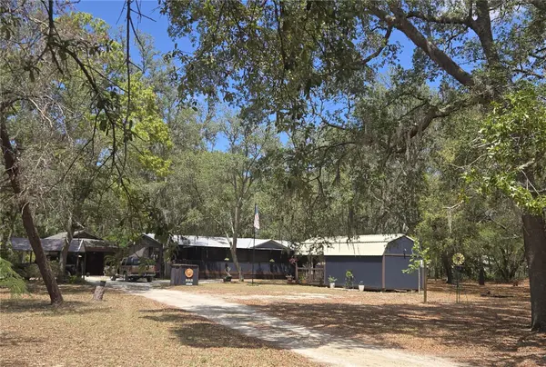 16205 SE 119TH ST, Ocklawaha, FL 32179