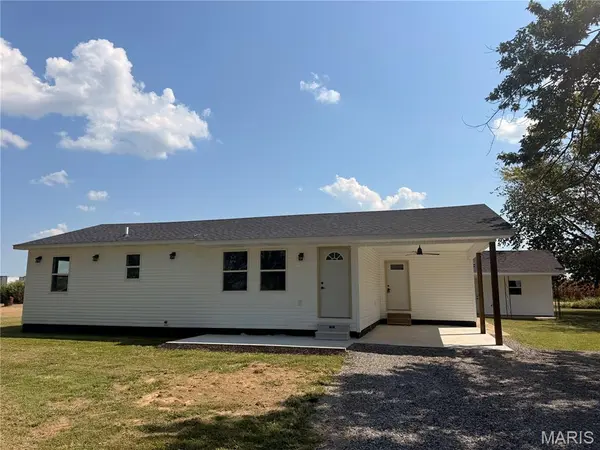 39594 County Road 227A, Campbell, MO 63933