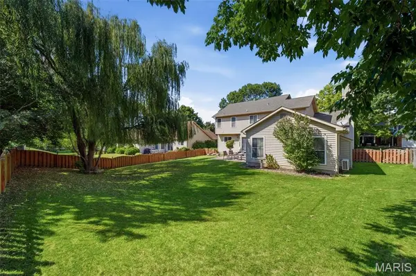 1042 Remington Oaks CT, Fenton, MO 63026