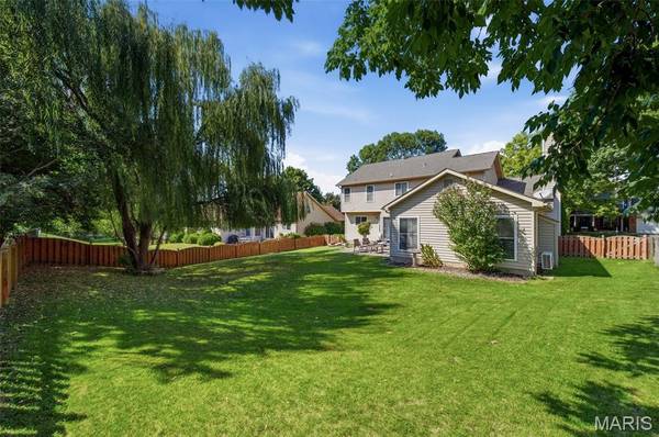 1042 Remington Oaks CT, Fenton, MO 63026