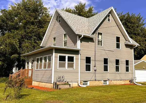 252 SE 9th ST, Mason City, IA 50401