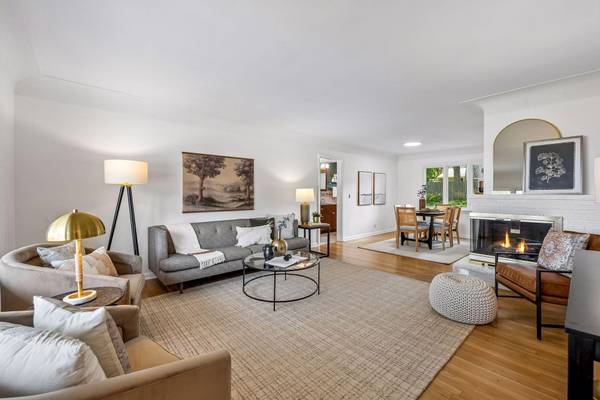 4725 School RD, Edina, MN 55424