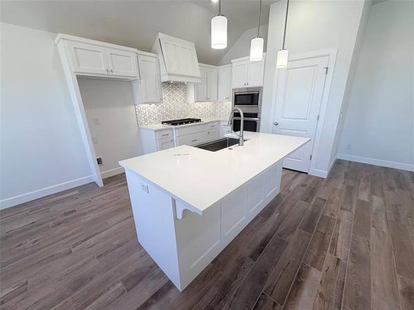 19517 Birchfield DR, Edmond, OK 73012