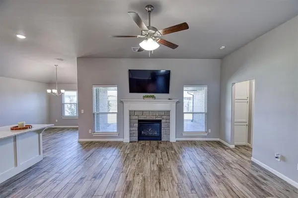 8913 SW 42nd ST, Oklahoma City, OK 73179