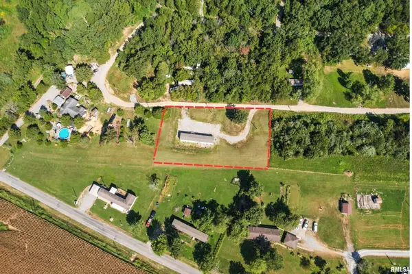 145 CHEROKEE DR, Goreville, IL 62939