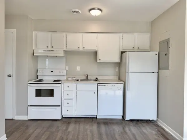 132 Jack Miller Blvd #B10, Clarksville, TN 37042