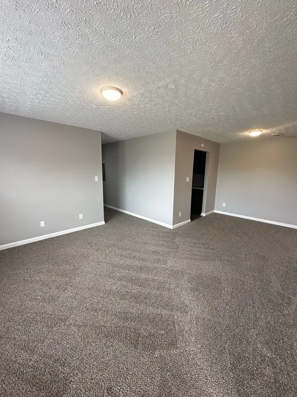 3885 Northeast Dr #B, Clarksville, TN 37040