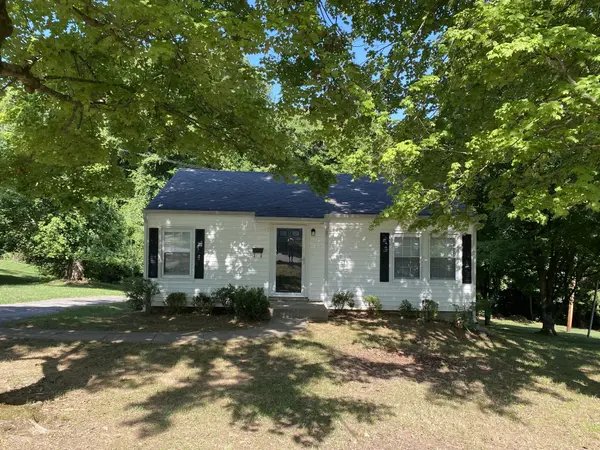 204 Rudolph Dr, Clarksville, TN 37040