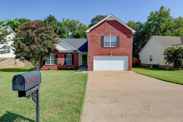 3141 Holly Pt, Clarksville, TN 37043
