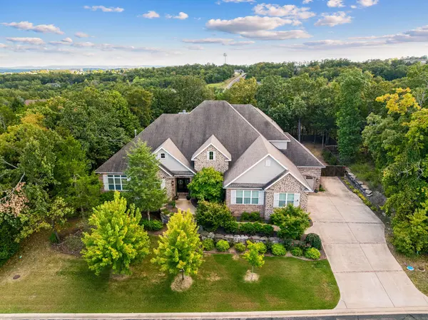 117 Olympic DR, Branson, MO 65616