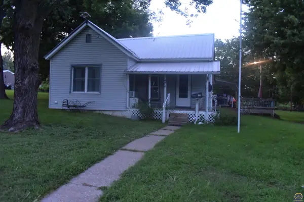 428 E 11th ST, Horton, KS 66439