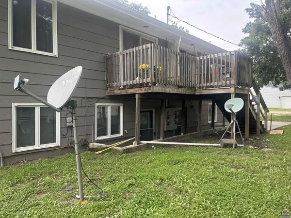 112 N 2nd ST, Osage City, KS 66523
