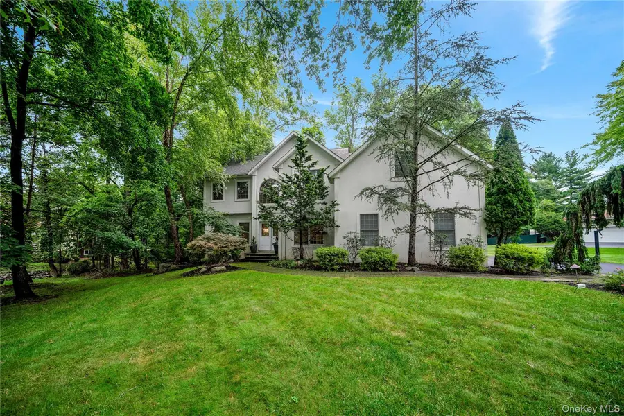 11 Croyden LN, New City, NY 10956