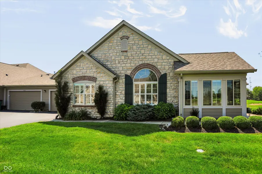 2104 Heather Glen WAY, Franklin, IN 46131