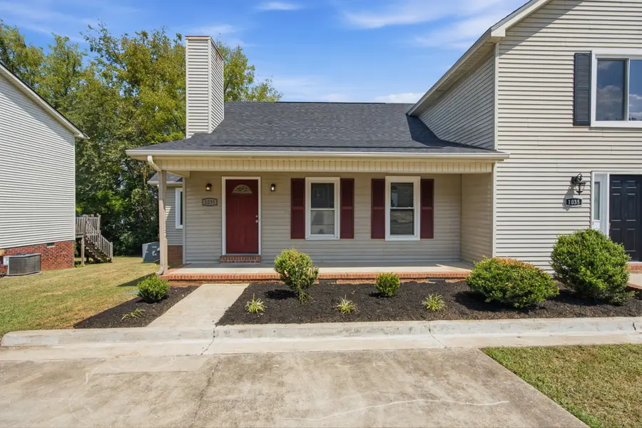 1033 Silver Point Dr, Murfreesboro, TN 37130