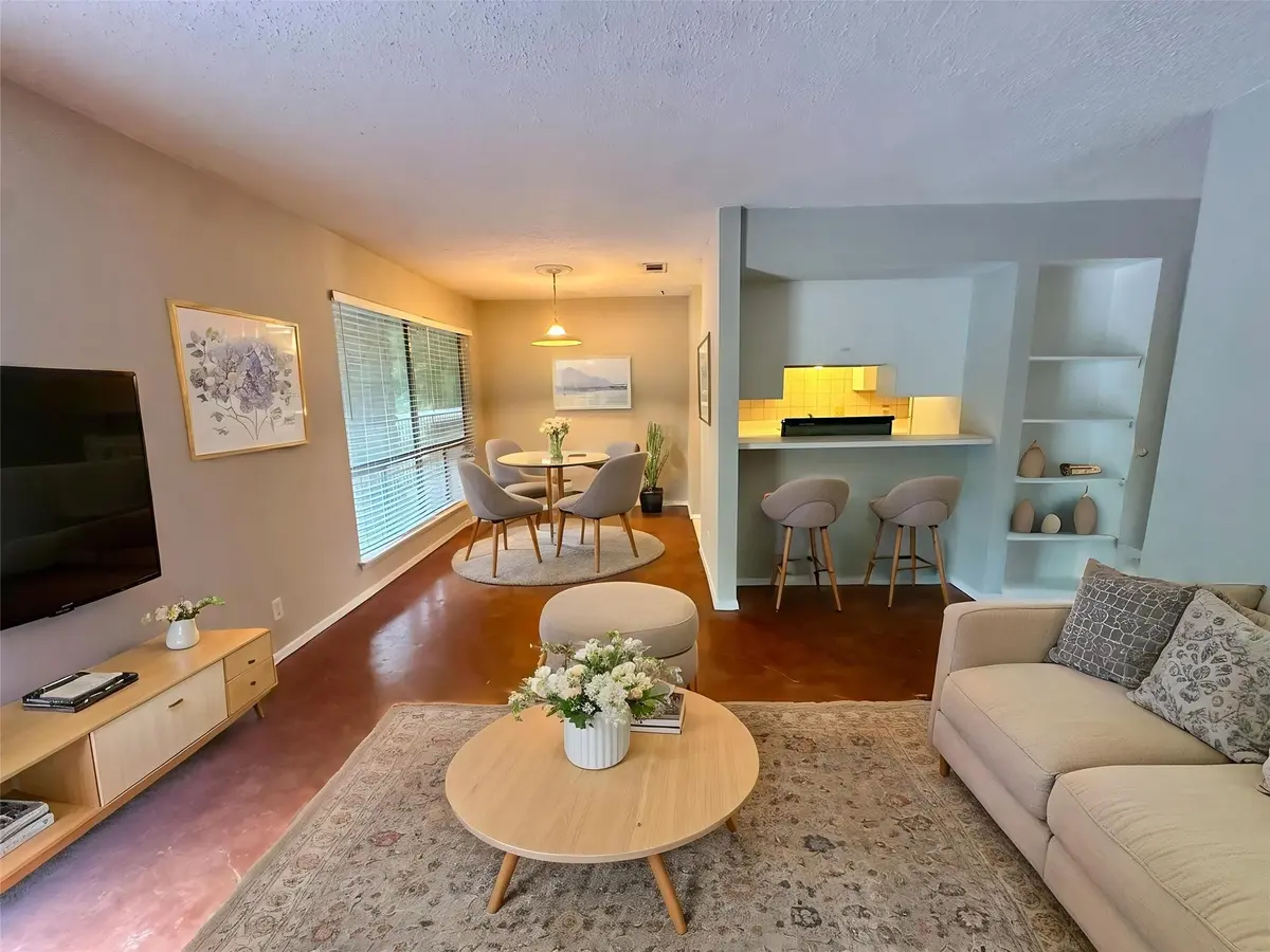 500 E Riverside DR #211, Austin, TX 78704