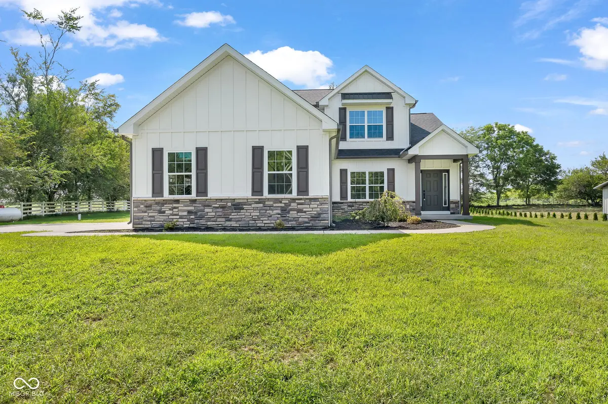379 S Schenck RD, Crawfordsville, IN 47933