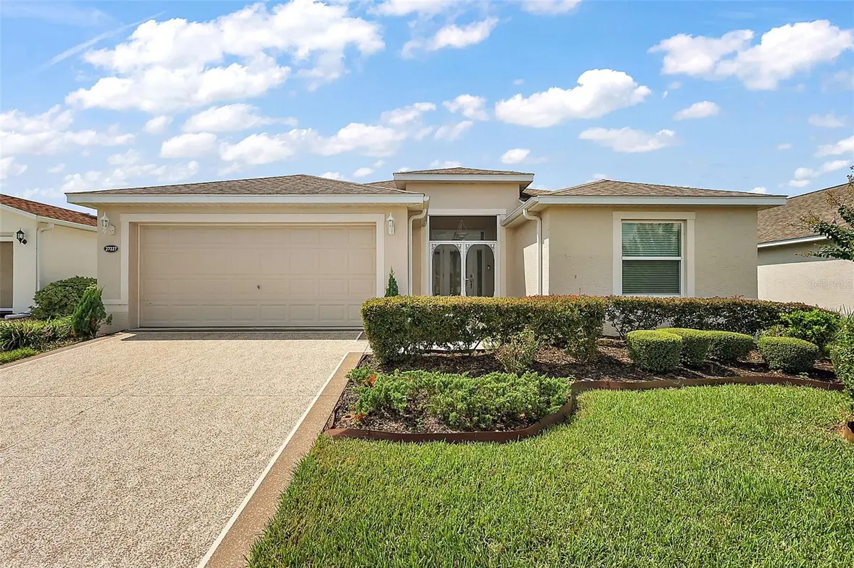 27227 ROANOKE DR, Leesburg, FL 34748