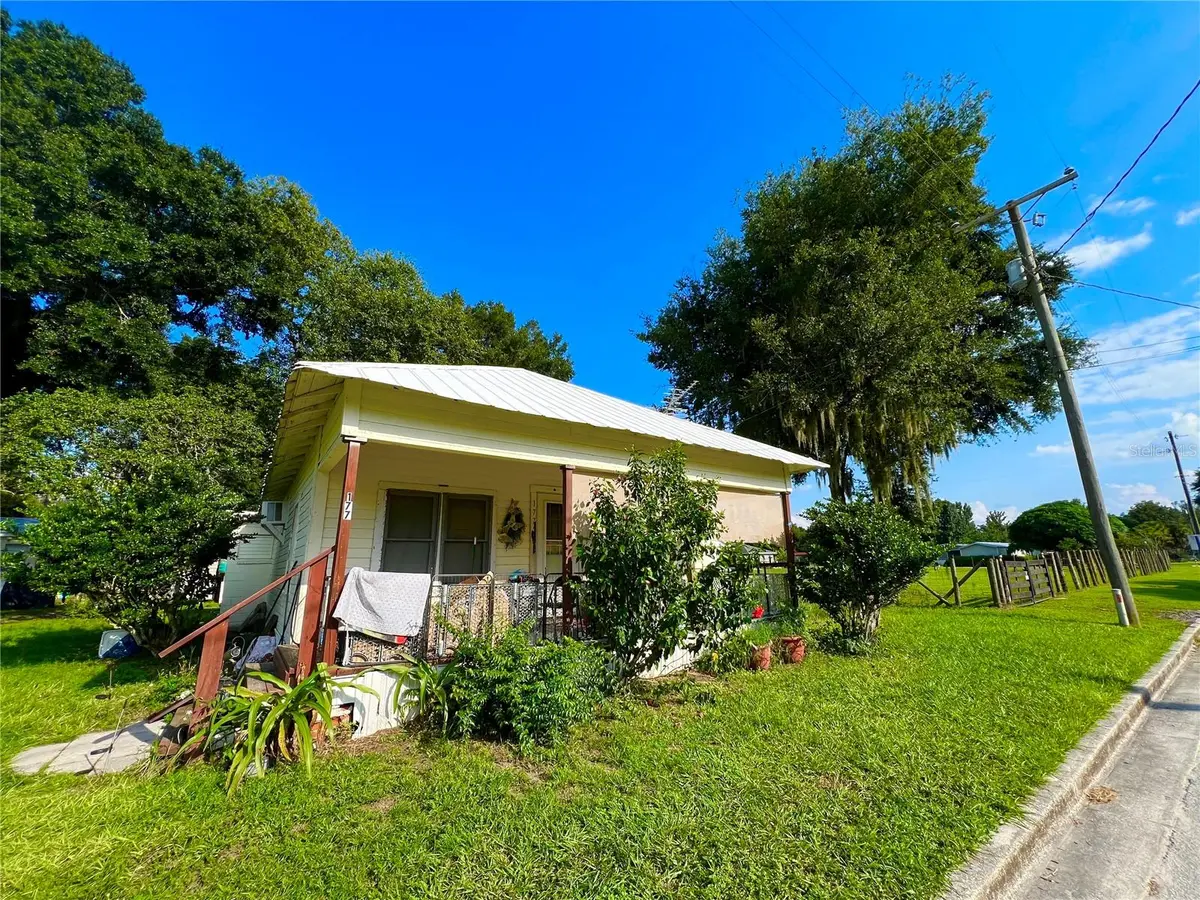 177 S MAGNOLIA AVE, Center Hill, FL 33514