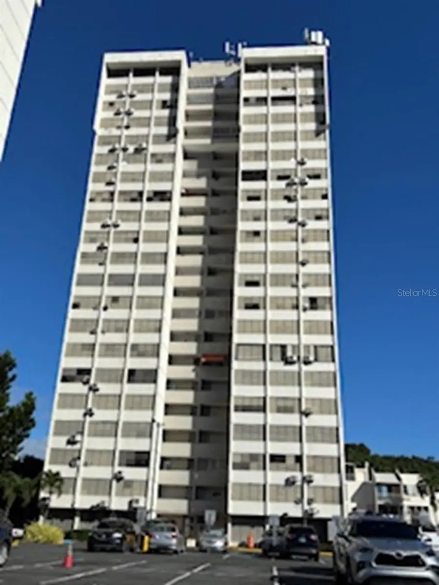 602 C/Marginal, Norte 120 COND. SAN FRANCISCO #602B, Bayamon, PR 00956