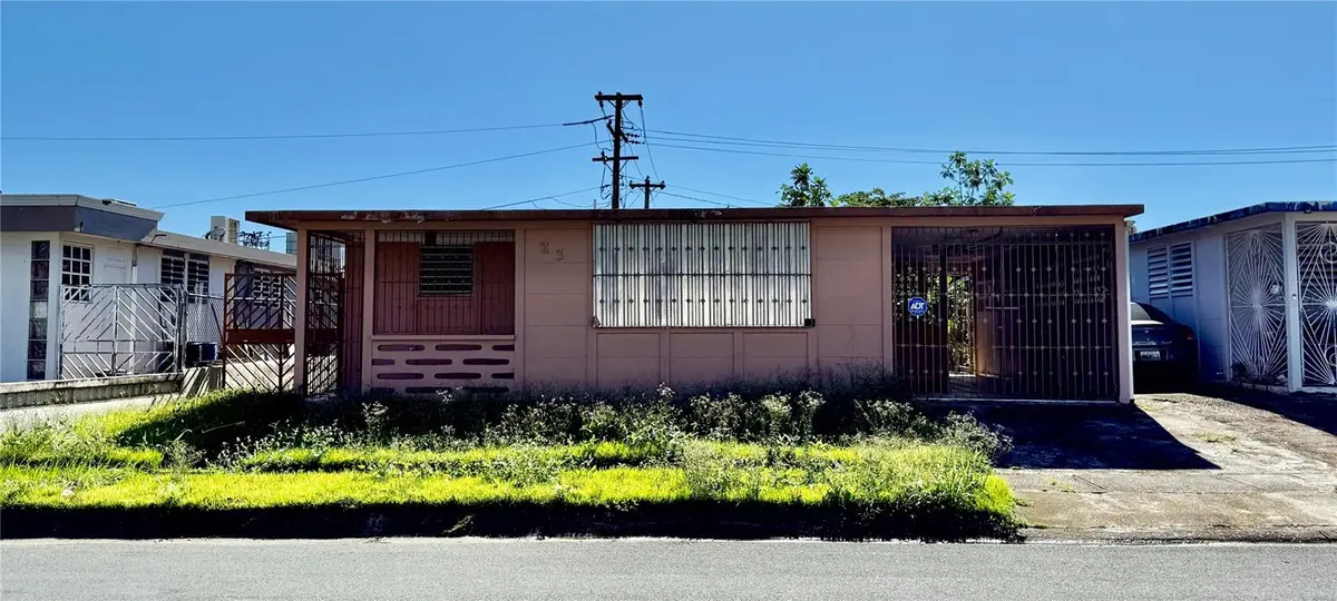 St. #03 VILLANUEVA, Caguas, PR 00725