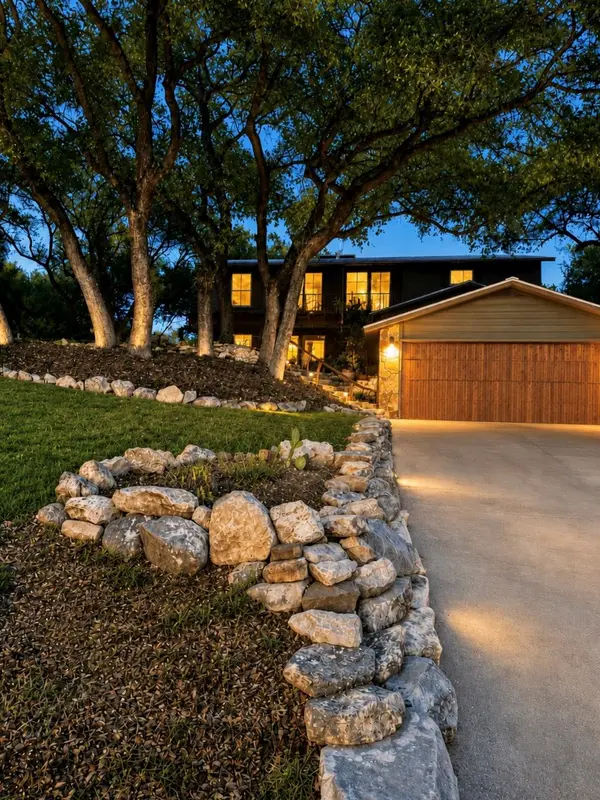 2905 Newton DR, Lago Vista, TX 78645