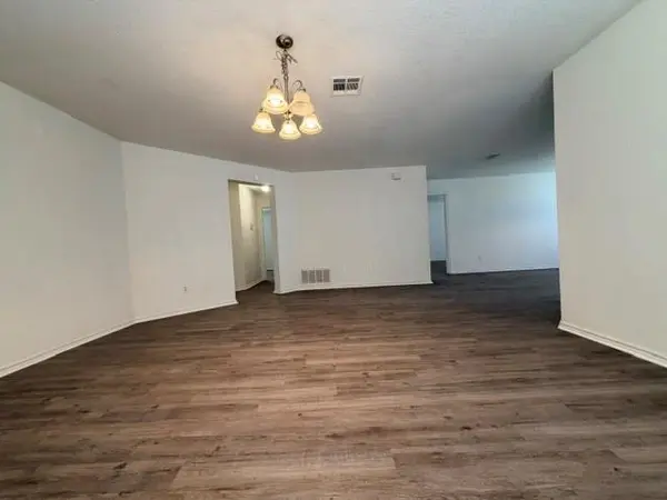 18421 Crestwind CV, Elgin, TX 78621