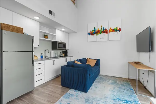 49 Navasota ST #205, Austin, TX 78702