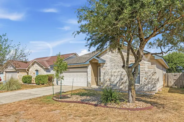 241 Moonstone DR, Jarrell, TX 76537