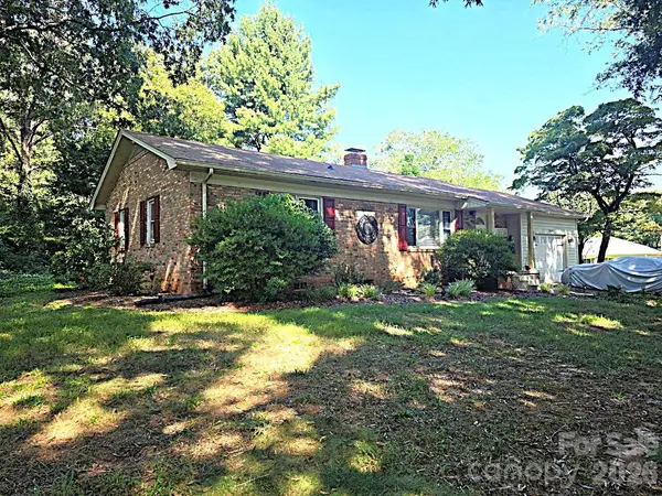 2925 4th Street DR NE, Hickory, NC 28601