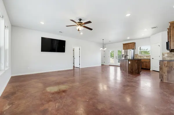 534 County Road 3081, Lampasas, TX 76550