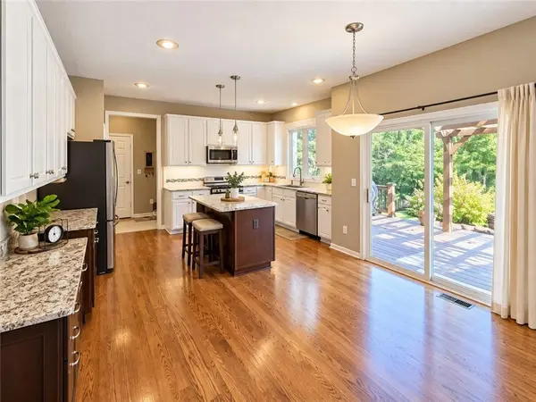 15182 W 158th TER, Olathe, KS 66062