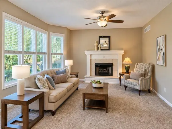 15182 W 158th TER, Olathe, KS 66062