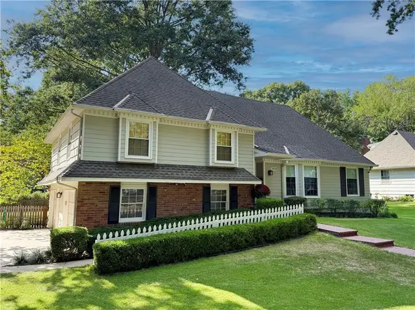 10508 Ensley LN, Leawood, KS 66206
