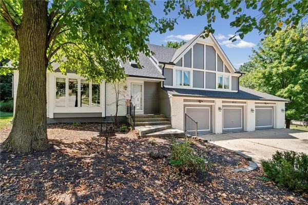 4511 NW APACHE DR, Riverside, MO 64150