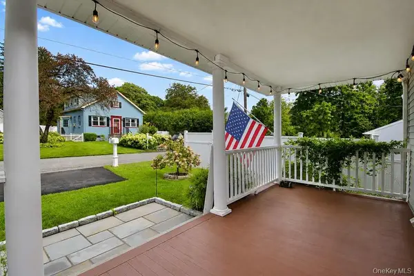 15 Roslyn RD, Carmel, NY 10512