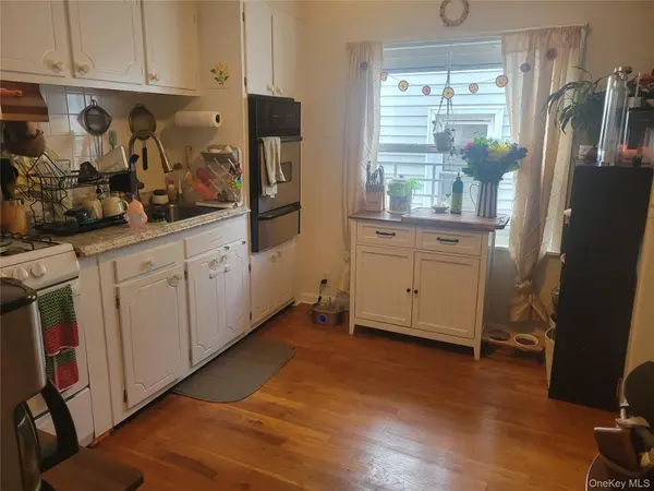 374 E 2nd ST #3, Brooklyn, NY 11218